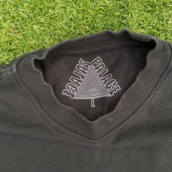 Palace FW23 Tri-Void Black Yellow Logo Tee - Picture 3 of 6